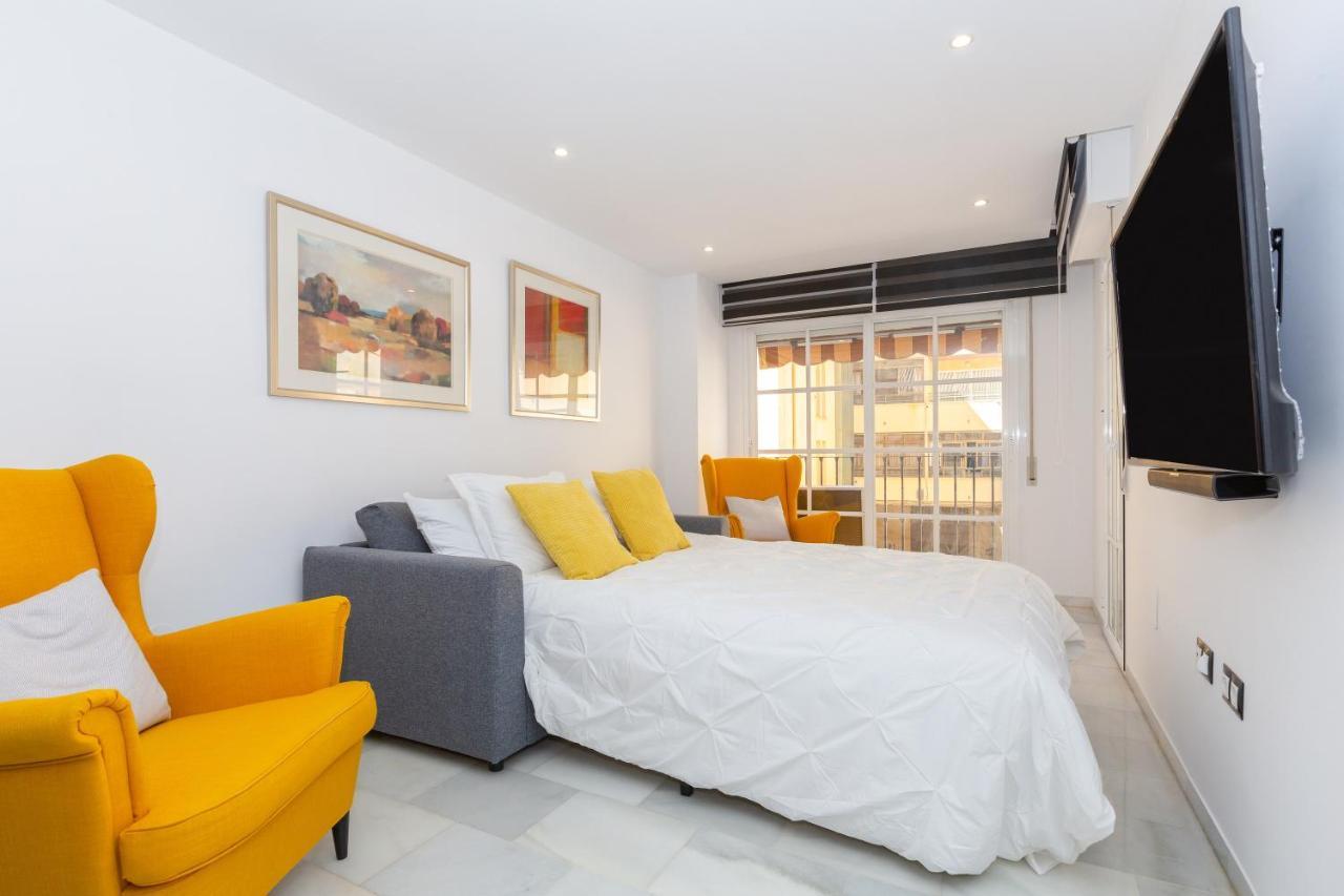 Apartamento La Victoria Apartment Malaga Exterior photo